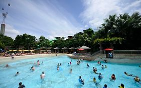 Resorts World Sentosa - Crockfords Tower